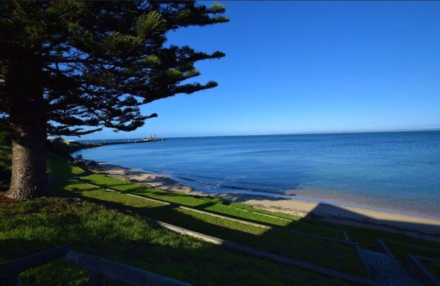 Seaside Lodge in Esplanade in Buller St. Kingscote-Sale now-Cheapest in K.I.