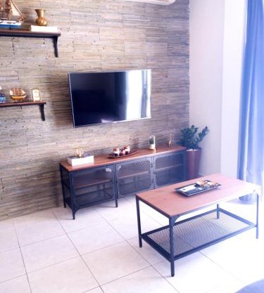 Seaside Rustic Flat in Harbour Tourist Area