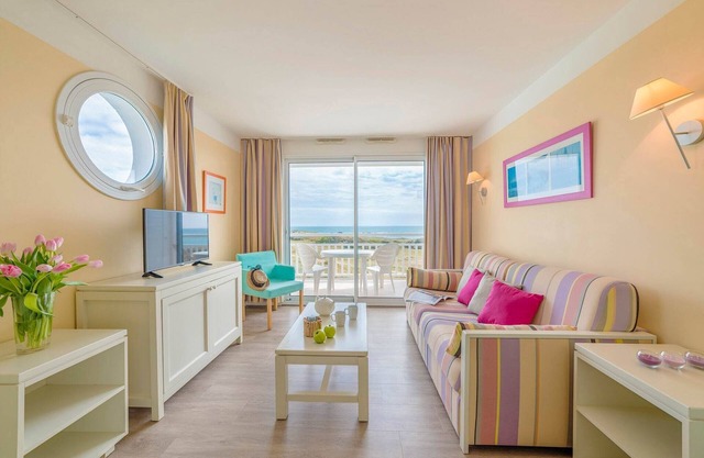 Seaside Stay w/Shared Pool
