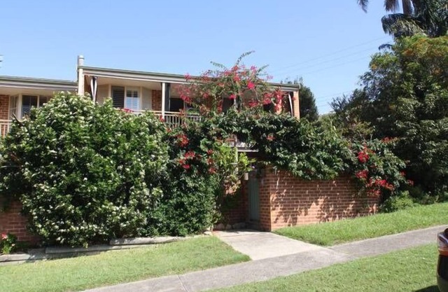 Seaspray on Henley - spacious coastal townhouse