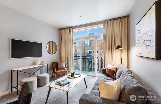 Seattle Belltown Penthouse- Parking, Gym, Pool, Spa/99Walk Score