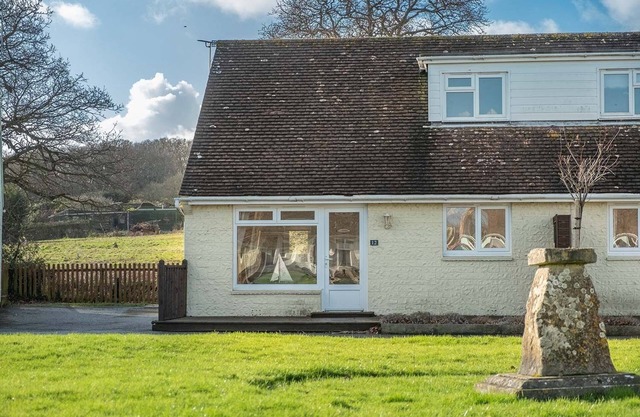 Seaview Beach Cottage, 3 Bedrooms Sleeps 5 200 Yards From The Beach
