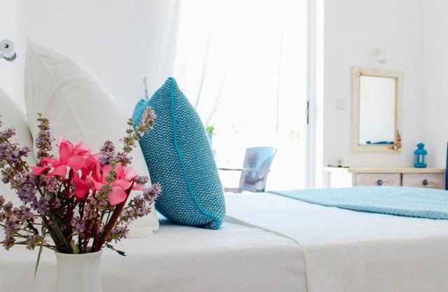 SEAVIEW Cabana- Family room with seaview balcony