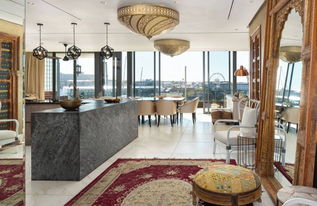 Seaview Penthouse 402 Parergon Villa