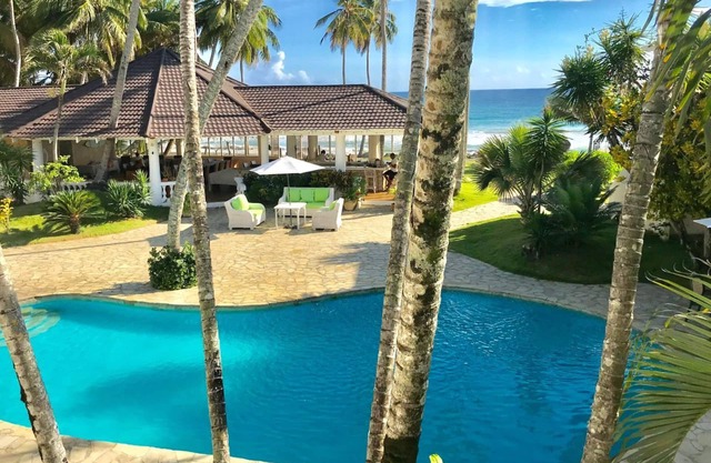 Secluded 50 Guest Group Retreat/Hidden Beach!