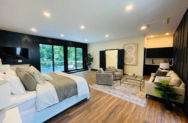 Secluded 6-BR - Heated Pool & Sauna