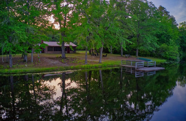 Secluded Cabin Retreat with Hot Tub, for Family Get Away