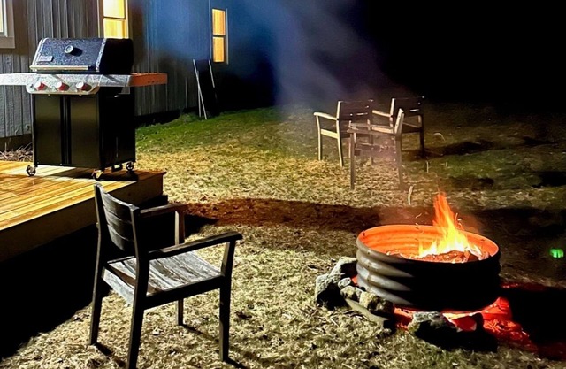Secluded, clean and cozy! Located close to skiing, resorts, and pet friendly