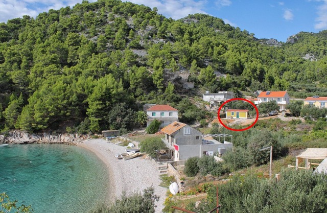Secluded fisherman's cottage Cove Skozanje, Hvar (K-18887)