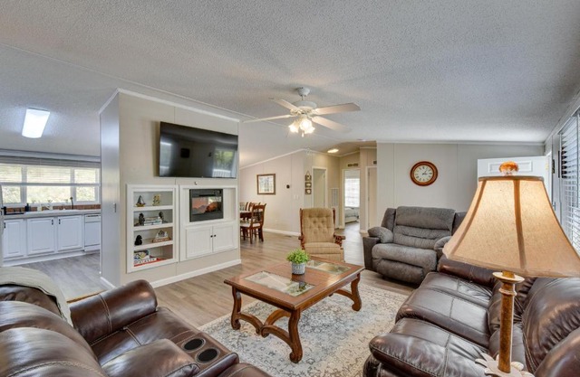 Secluded Hayesville Cabin Rental with Deck and Grill!
