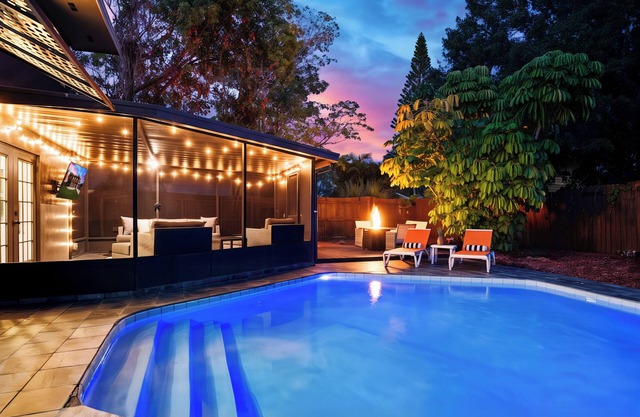 Secluded Tampa Retreat, Private Pool + Backyard