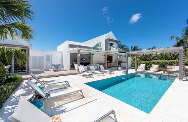 Second Chances: Spacious Villa w/Pool, Near Beach