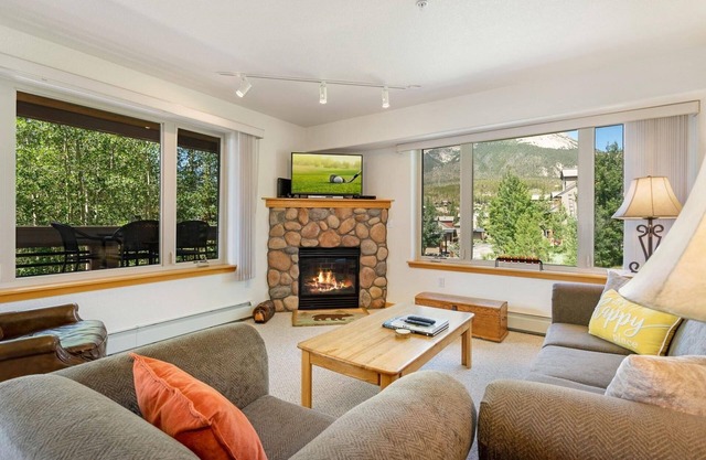 See Fall’s Colors at Cozy Watch Hill Lodge: Mountain Views, Shared Hot Tub & Ski Resort Access!