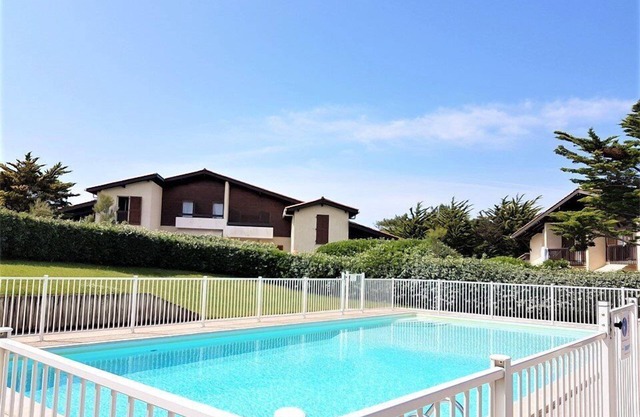 Seignosse Ocean, 2-star patio villa, WiFi, located 250m from the beach, one parking space, ideal.