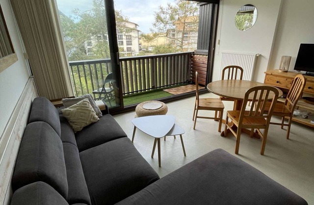 Seignosse Ocean, charming renovated apartment, with two-bedroom, close to the beach, ideal for a.