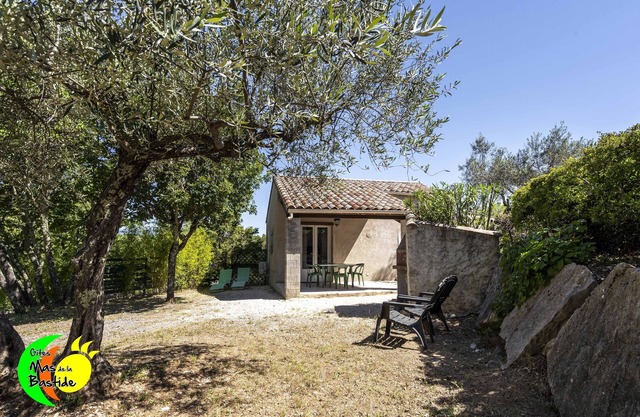 Self-catering cottage, lovely view, swimming pools, tennis court, playground