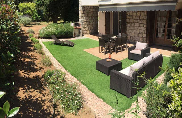 Self catering ground level of a villa, close to the sea