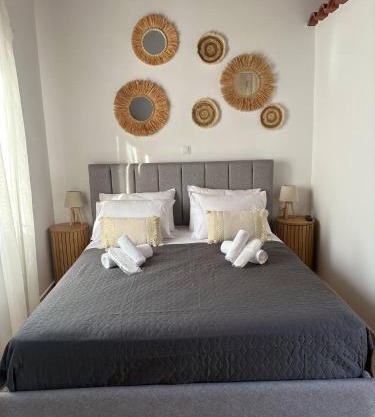 Semeli House
