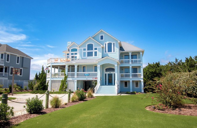 Semi-Oceanfront, Close to Beach, Private Pool, Rec Room, PI13, Ocean's 13