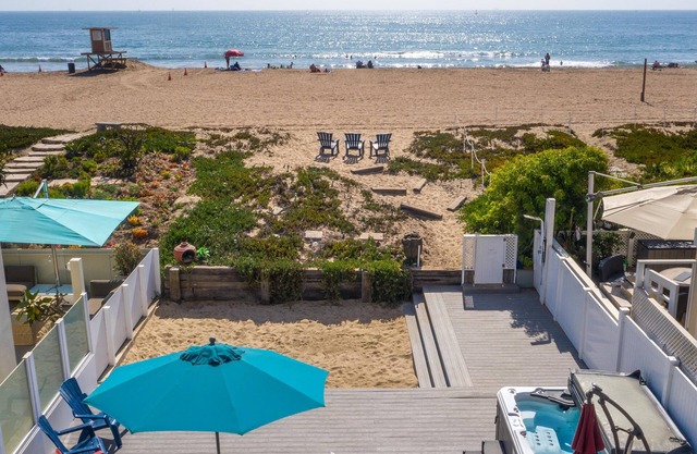 September 10% Off - Beachfront House - New Remodel - Views, Spa + Deck