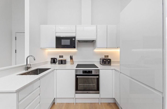 Sercasa ~ Appletree Court ~ Kingston {ocho}