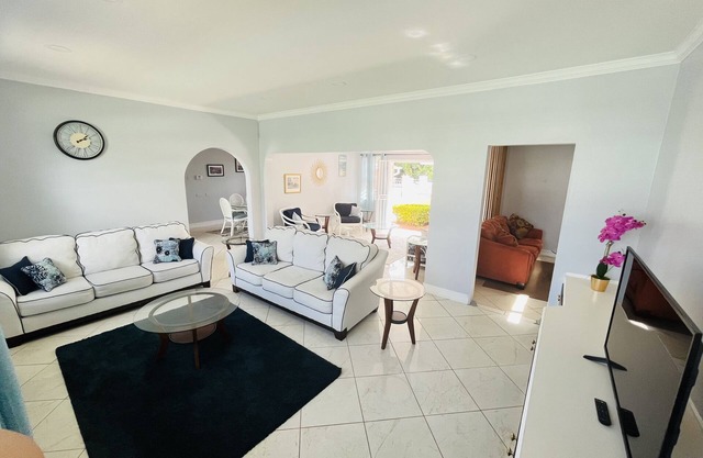 Serene and Scenic Caribbean House w/Pool - 2 min walk to Beach!