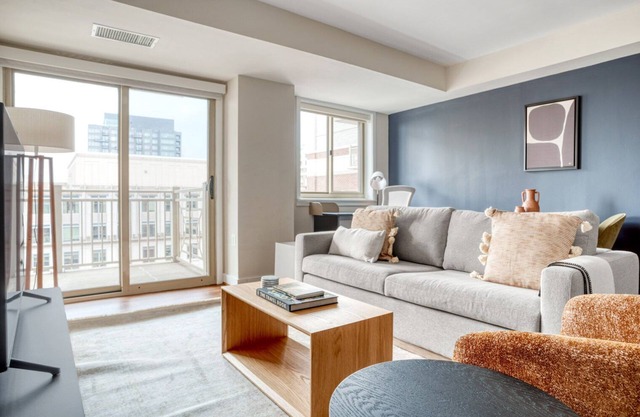 Serene Ballston 1BR w/Concierge, W/D & Pool, near Metro, by Blueground