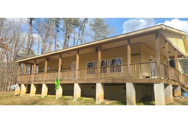 Serene Cottage & Wooded Retreat w Huge Porch!