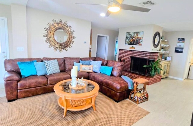 Serene, Cozy, Lakefront home