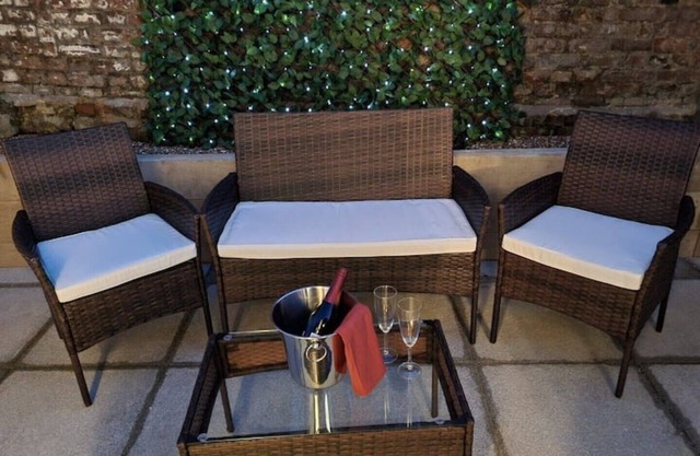 Serene getaway Apartment with Garden-Maidstone City Centre
