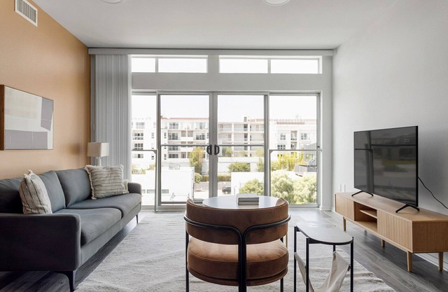Serene Marina Del Rey 2BR w/Pool & Gym, nr Shopping, by Blueground