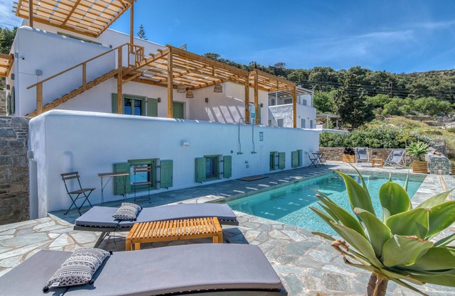 Serene Paradise with Breathtaking Aegean Views