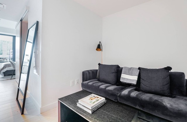 Serene Seaport Studio w/Gym & W/D, nr Shops & Dining, by Blueground