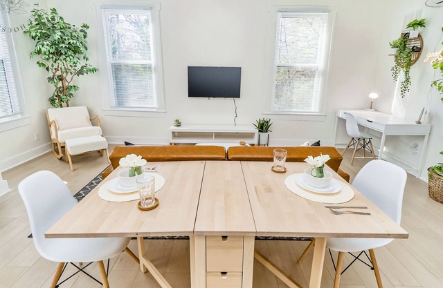 Serene Tree House Retreat | Spacious 1br/1bth Home