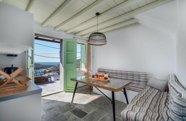 SERIFOS BELLA VISTA 1