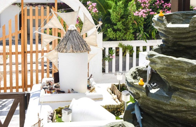 Serifos budget friendly next to the beach for 4