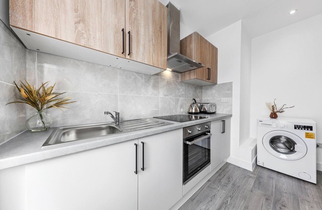 Serviced Ensuite Room Finsbury Park London N19