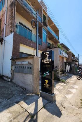 Seven Hotel