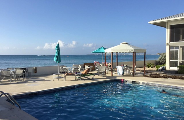 Seven Mile Beach Oceanfront Condo in Snorkel/Scuba Paradise