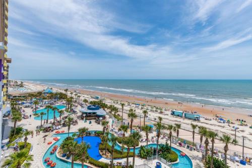 Seventh Floor Serenity, Updated 3BR with OceanFront Private Balcony at The Wyndham Ocean Walk Resort