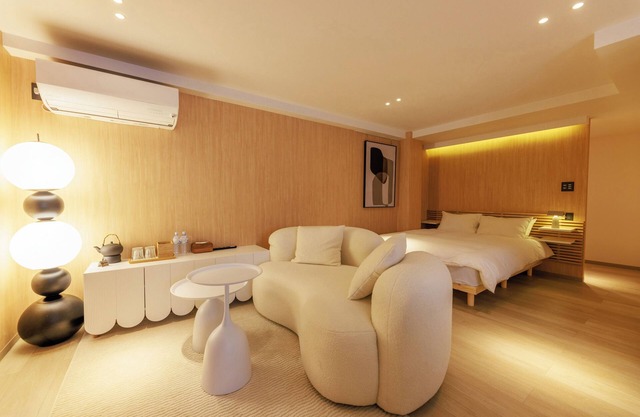 Several well-known attractions are located nearby, and free WiFi is provided throughout the hotel.