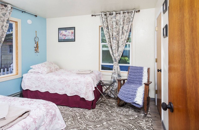 Seward Inn
