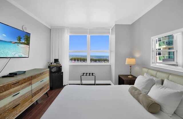 SF Bayview Gem! Coastal retreat