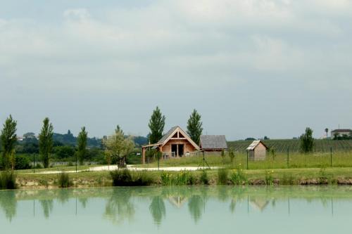 Shanti Lac Cabanes gîtes insolites et espace bien-être Bordeaux