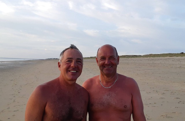 Shared house with locals near the naturist beach of Granville