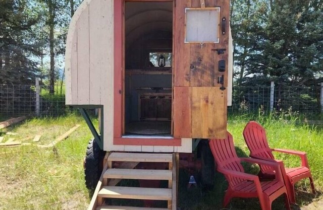 Sheep Wagon One⁓Teton Views⁓Glamping⁓Working Ranch