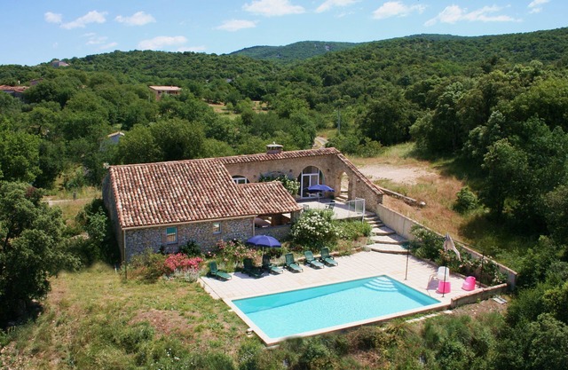 Sheepfold in Languedoc with a private pool