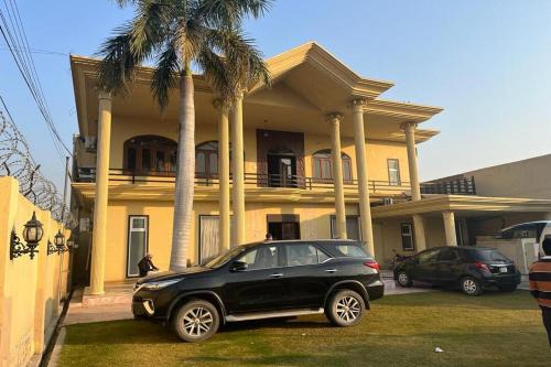 Shelton Hotel Mardan