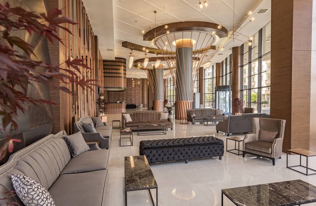 Shimall Deluxe Hotel