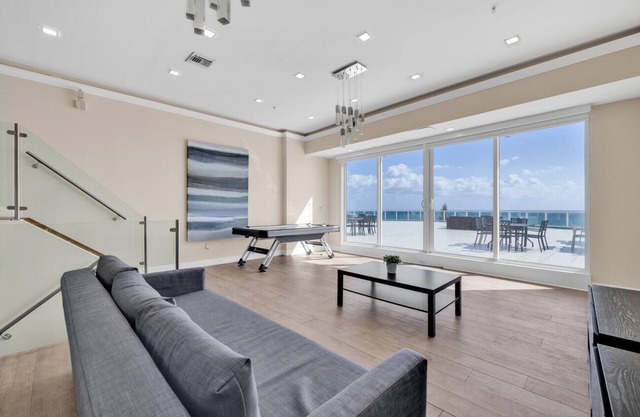 Shine Suites Balcony Duplex M12.